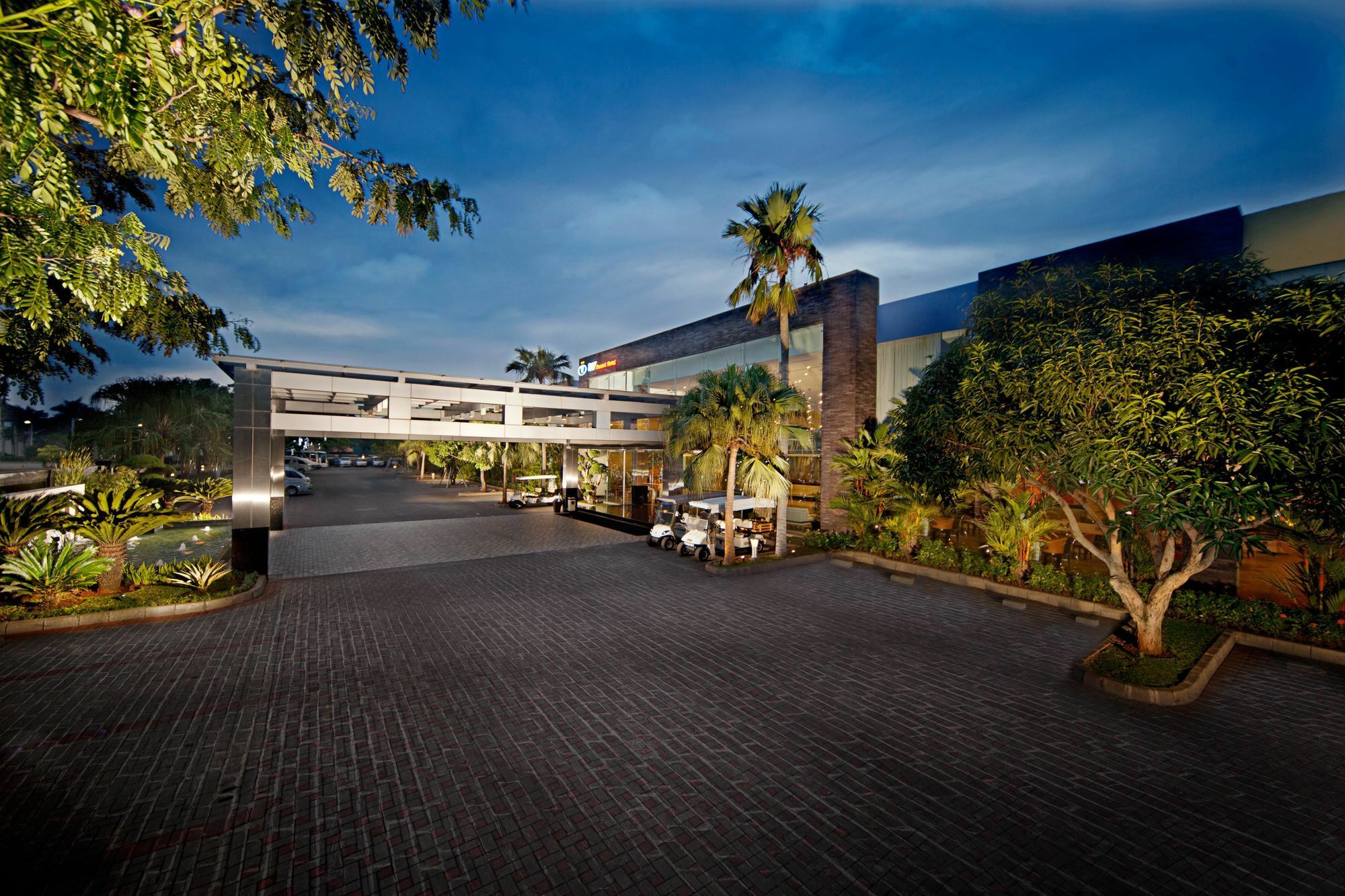 Fm7 Resort Hotel - Jakarta Airport Tangerang Zewnętrze zdjęcie
